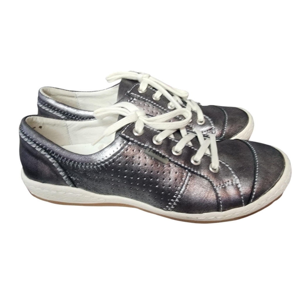 Nordstrom Shoes  by Josef Seibel Ladies Size 5.5, Kid Size 4-4.5 SILVER NIB.